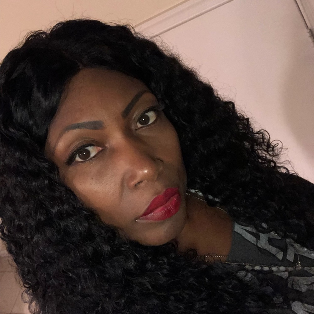 Meet your Posher, Keshia